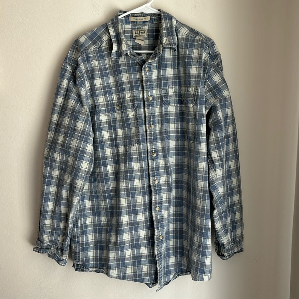 L.L Bean Men’s traditional fit plaid casual button down white blue size LG Tall
